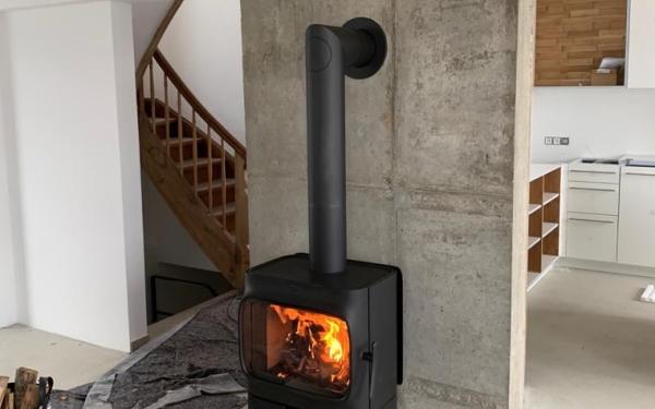 Kaminofen Jotul F 305 mit Sockel